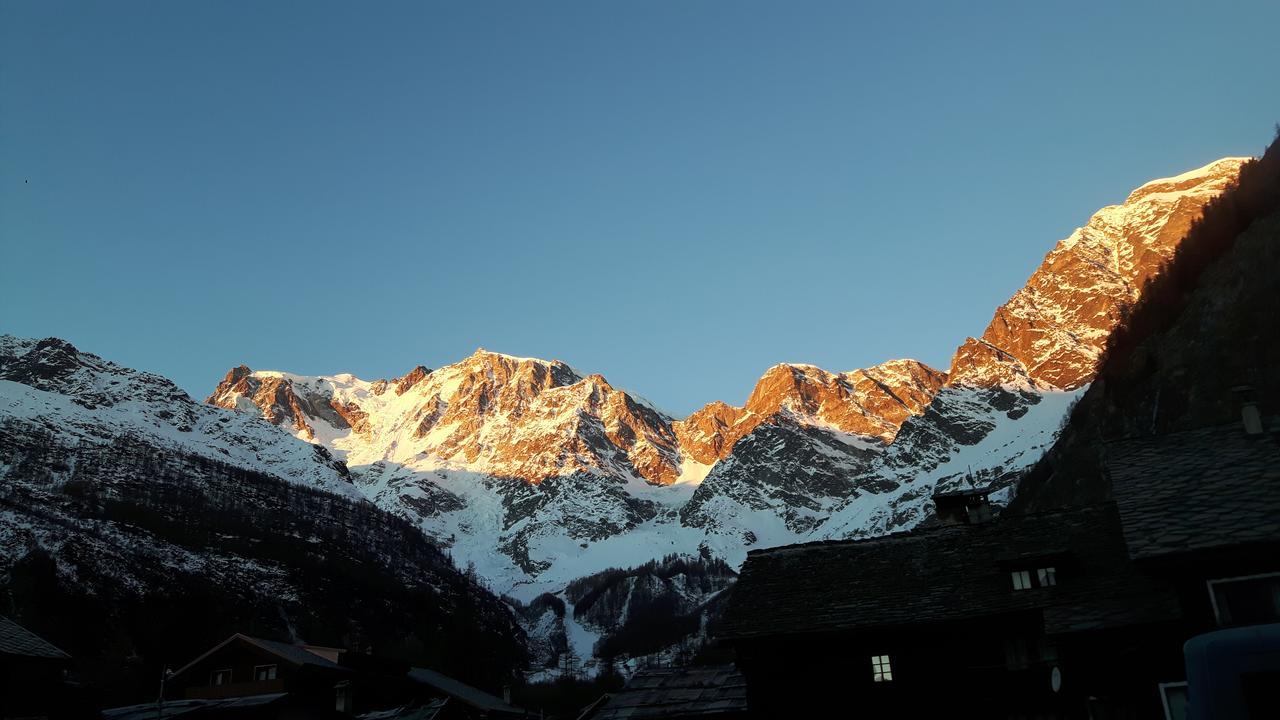 Casa Alpina De Filippi Hotel Macugnaga Kültér fotó
