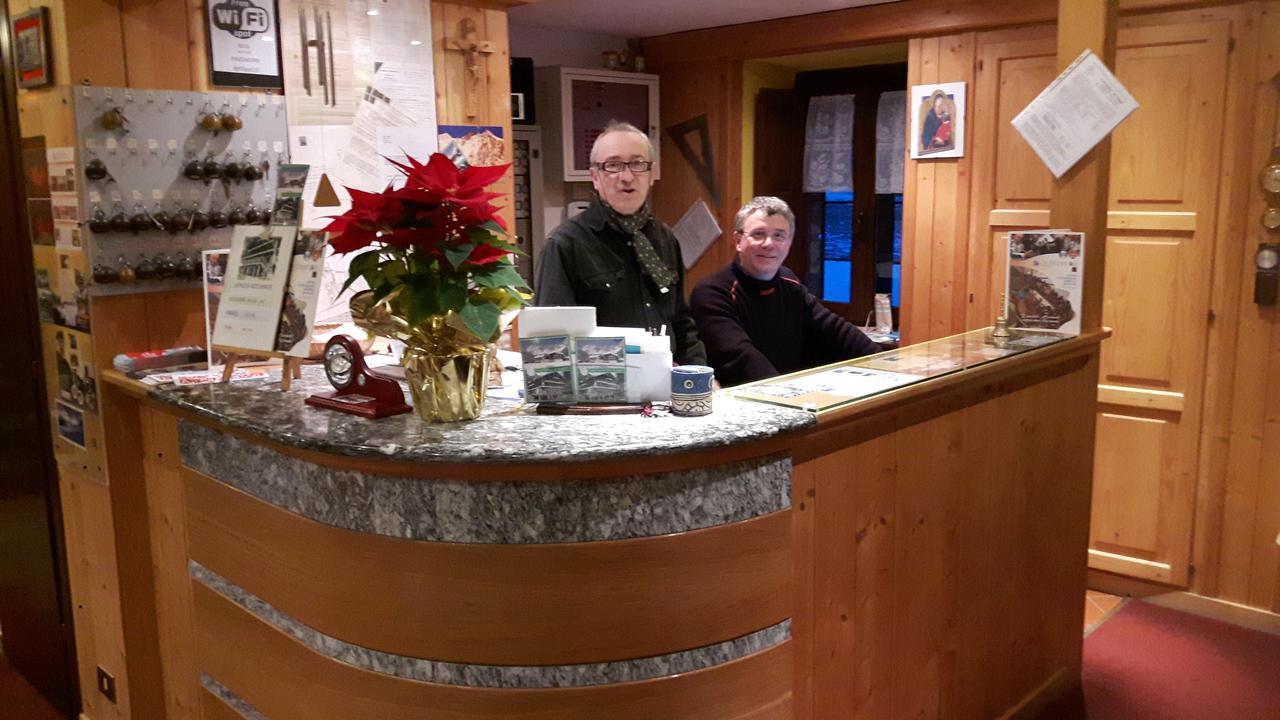Casa Alpina De Filippi Hotel Macugnaga Kültér fotó